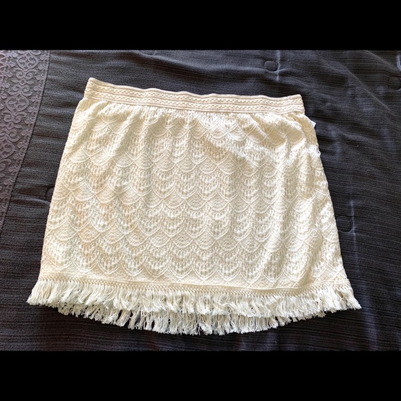 BONGO Dresses & Skirts - Bongo Plus Boho White Crochet Lace Mini Skirt 3X